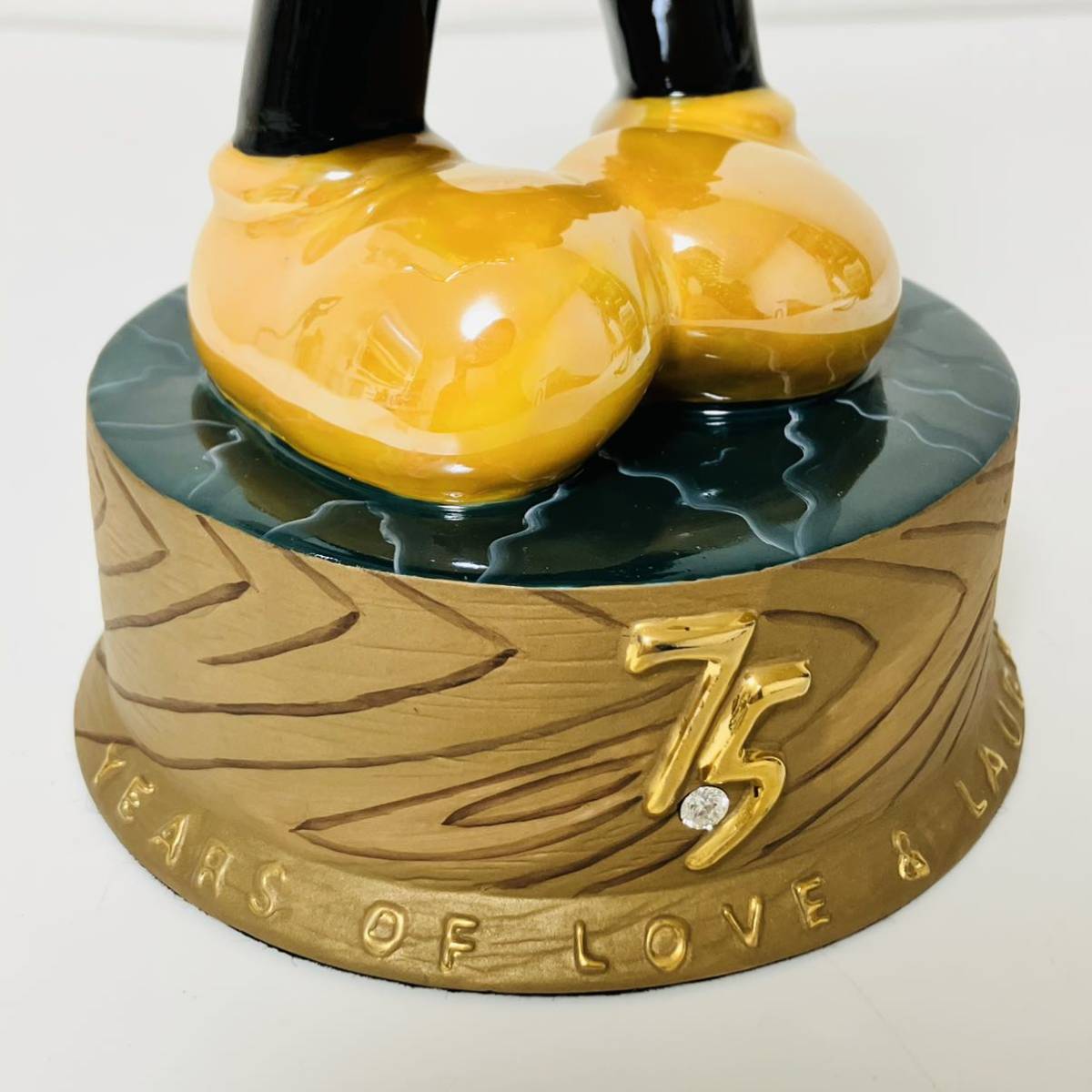 貴重Disney ディズニー ミッキーマウス 陶器フィギュア 生誕75 貴重Disney ディズニー ミッキーマウス 陶器フィギュア 生誕75