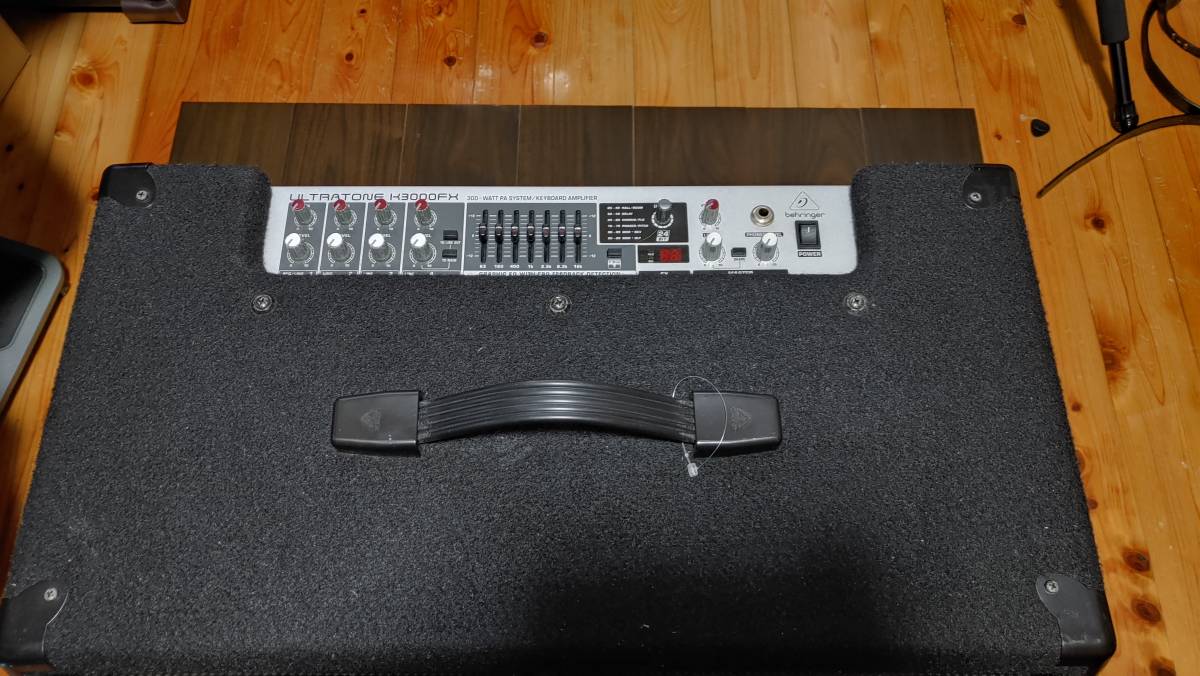 BEHRINGER K3000FX キーボードアンプ PAアンプ ベリンガー-