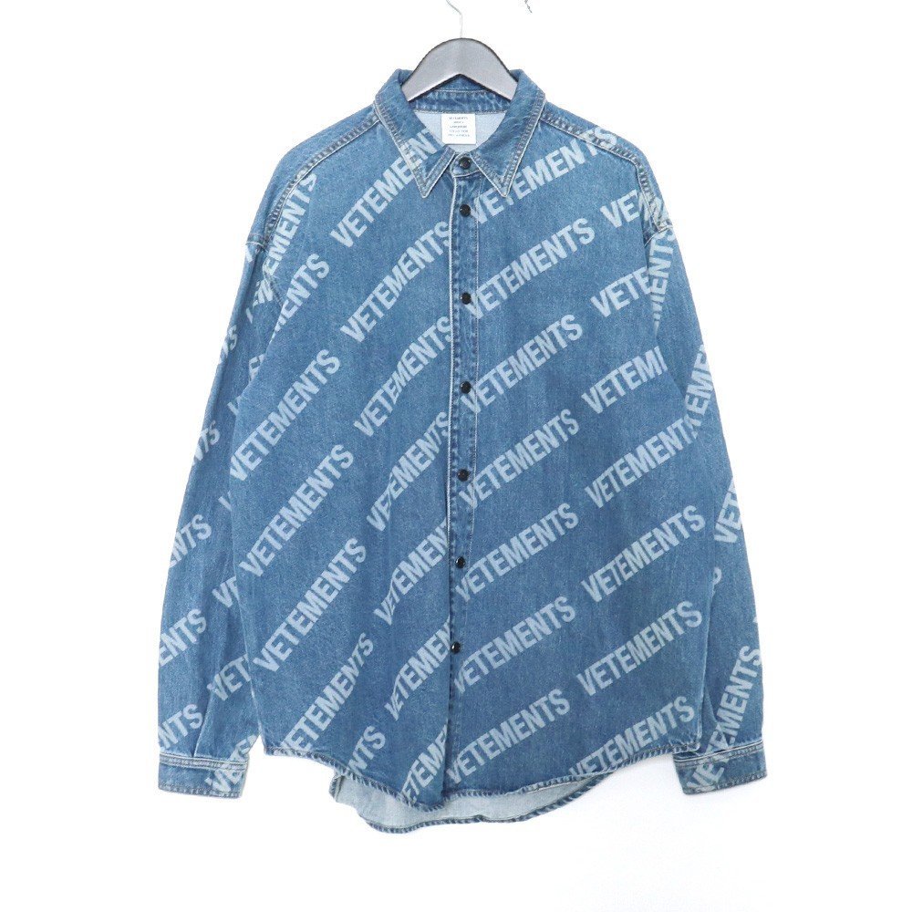 VETEMENTS 総柄デザインデニムジャケット UE51SH930B インディゴ XS ヴェトモン Blue Denim Allover Logo Shirt