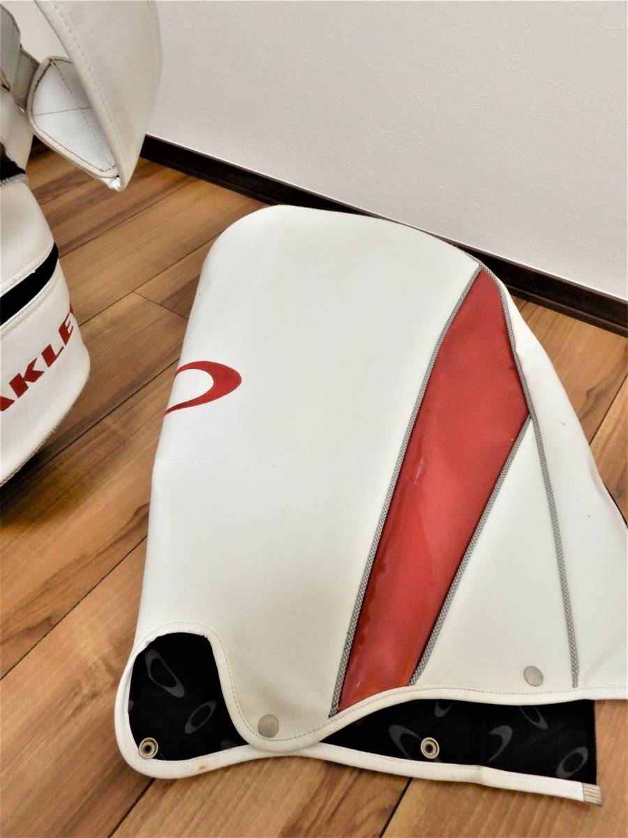 10132円 中古 オークリー スカル ツアーキャディバッグ ホワイト 10132円 中古 オークリー スカル ツアーキャディバッグ ホワイト