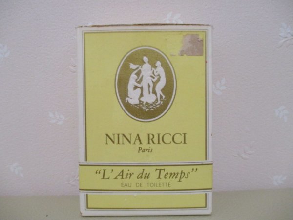 * NINA RICCI Nina Ricci *o-doto трещина направляющие te. язык 50.