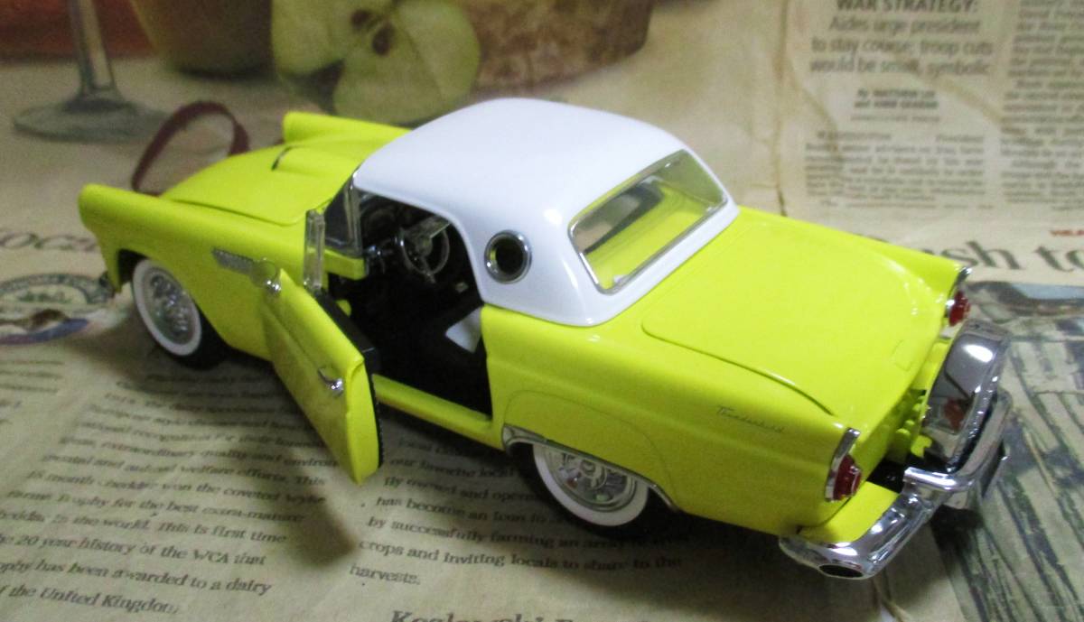 ☆超レア絶版*世界1000台*フランクリンミント*1/24*1956 Ford Thunderbird - Russian Island Exclusive Limited Edition イエロー_画像2