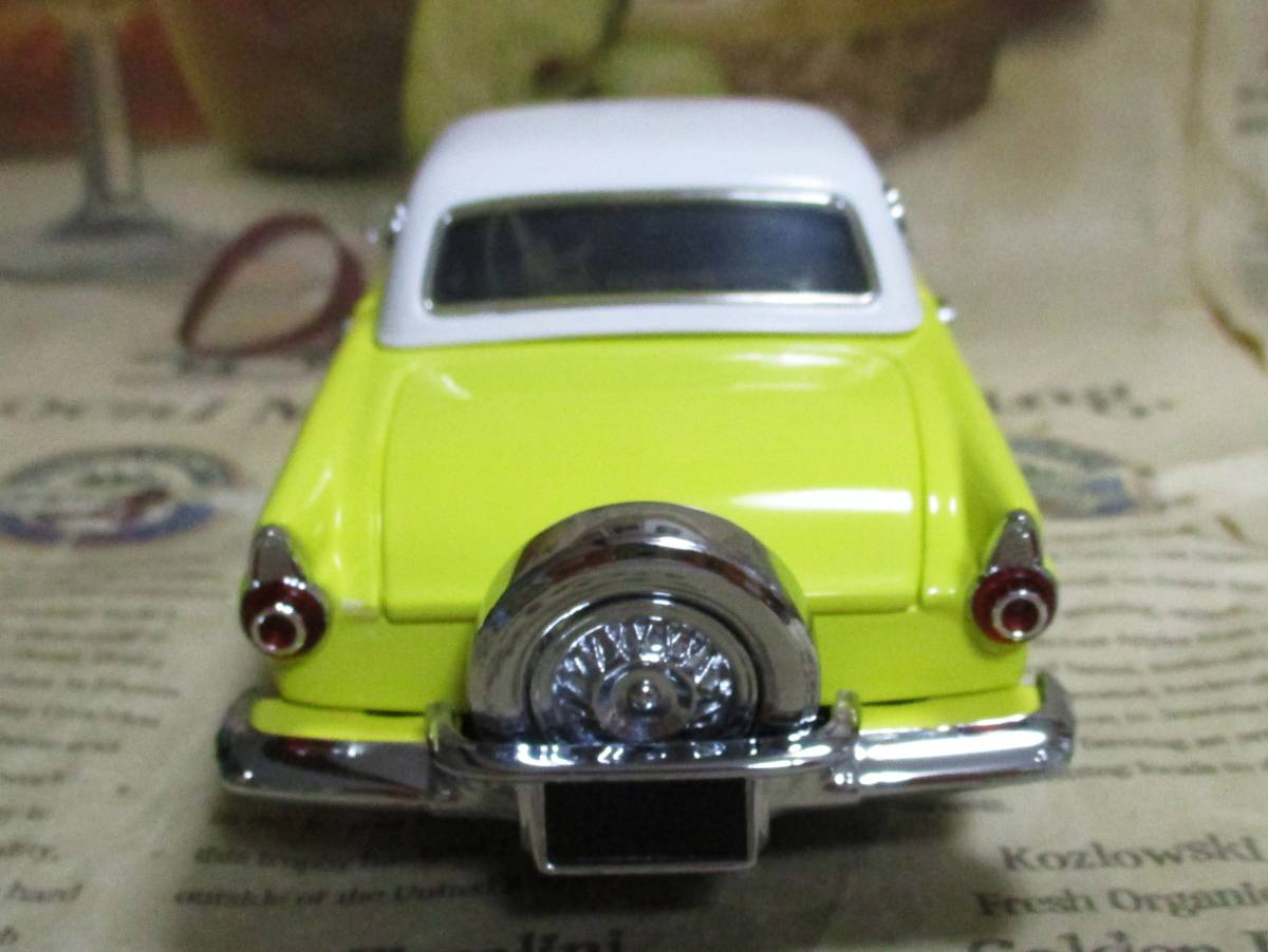 ☆超レア絶版*世界1000台*フランクリンミント*1/24*1956 Ford Thunderbird - Russian Island Exclusive Limited Edition イエロー_画像4