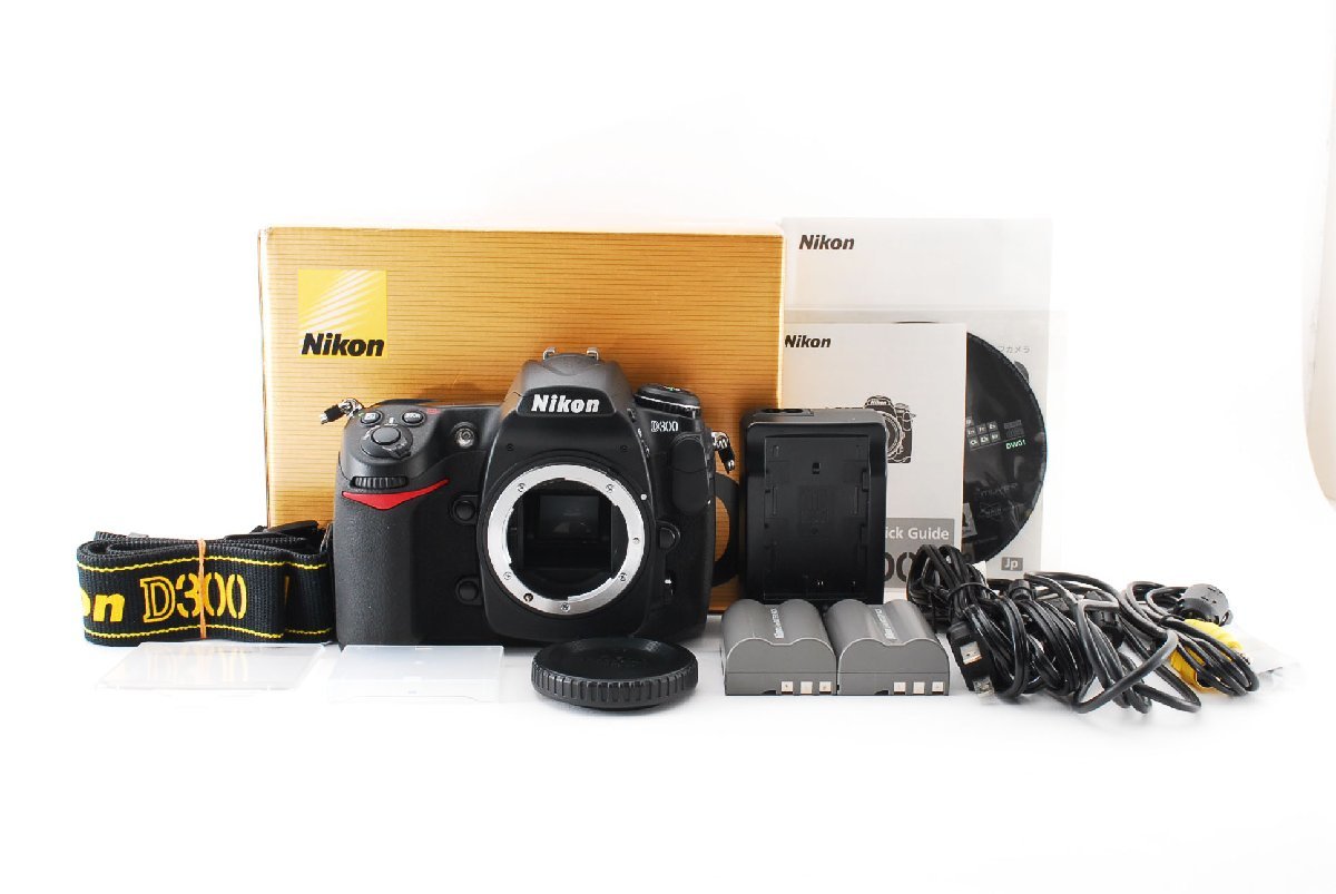 ニコン Nikon D300 元箱付・ショット数17219回-