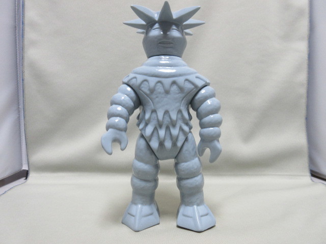 絶妙なデザイン ★ウルトラセブンより テペト 無塗装 グレー◆マーミット 2001 ソフビ★ ウルトラセブン 絶妙なデザイン ★ウルトラセブンより テペト 無塗装 グレー◆マーミット 2001 ソフビ★ ウルトラセブン