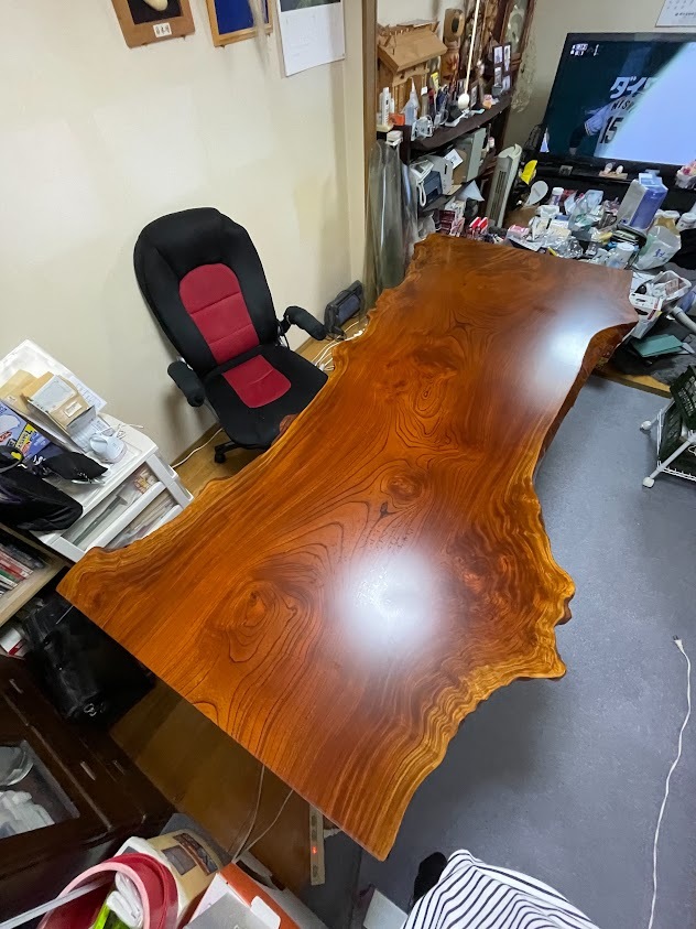高級　欅　ケヤキ　テーブル　無垢　一枚板　高さ71ｃｍ　縦250ｃｍ　横112ｃｍ　厚6.5ｃｍ　山形引取り限定　ビジネスデスクとしても最適