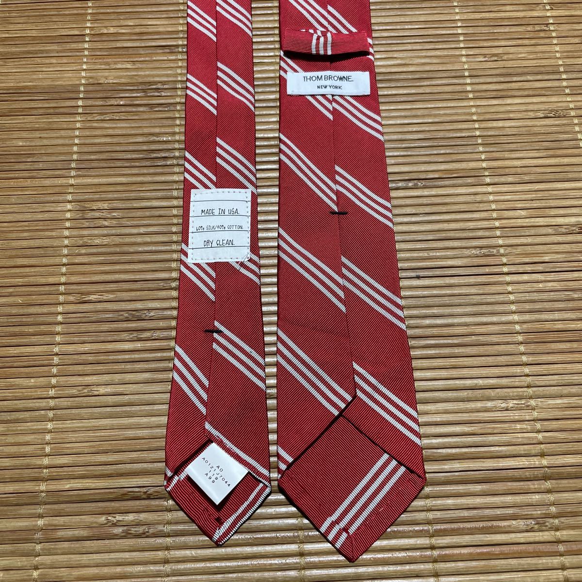 正規品 USA製 THOM BROWNE トムブラウン レジメンタル ナロー タイ ネクタイ 赤 白 シルク コットン