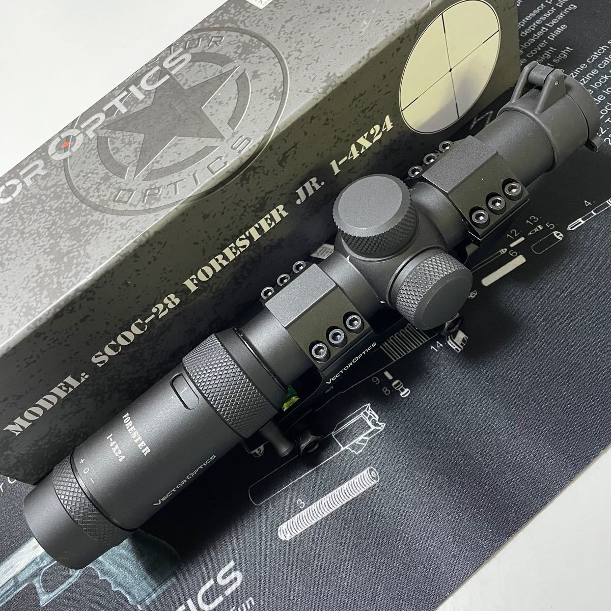 VectorOptics FORESTER Jr ハイマウント付き スコープ VectorOptics FORESTER Jr ハイマウント付き スコープ