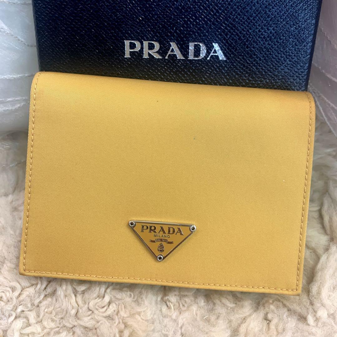 美品 PRADA プラダ ロゴプレート 二つ折り財布 ナイロン イエロー