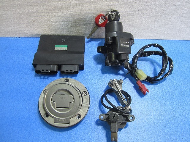 ヤマハ　XJR１３００　RP17J　インジェクション　キーセット、イモビライザー＆イグナイター