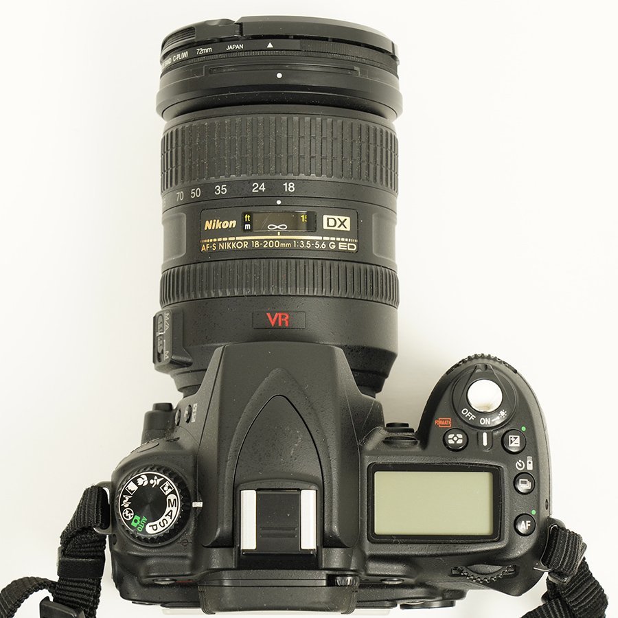ジャンク Nikon ニコン D90 デジタル一眼レフカメラ / レンズ DX AF-S NIKKOR 18-200mm 1 3.5-5.6 G ED  動作未確認 [N6335]