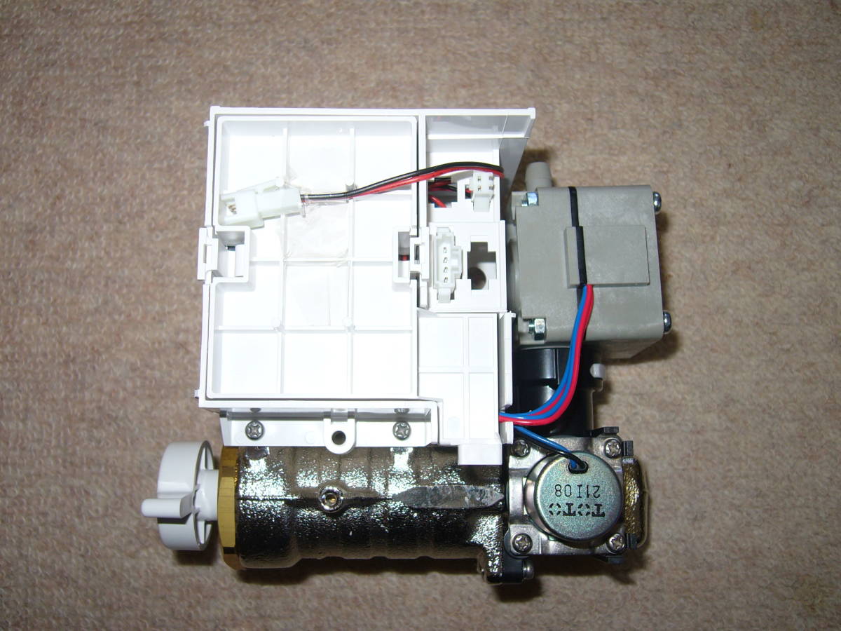 未使用品】 TOTO 自動水栓 TLE26701J (発電式) アクアオート 2021年製