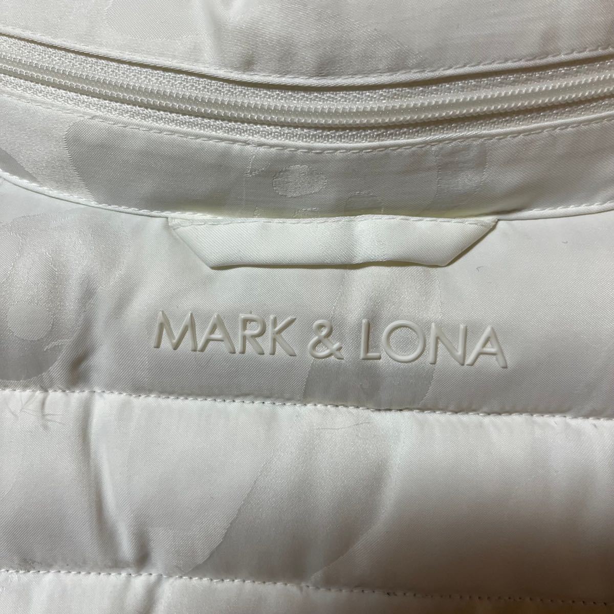 [MARK &RONA] Mark and rona down jacket lady's white Skull pattern camouflage pattern with a hood . free shipping! with translation 