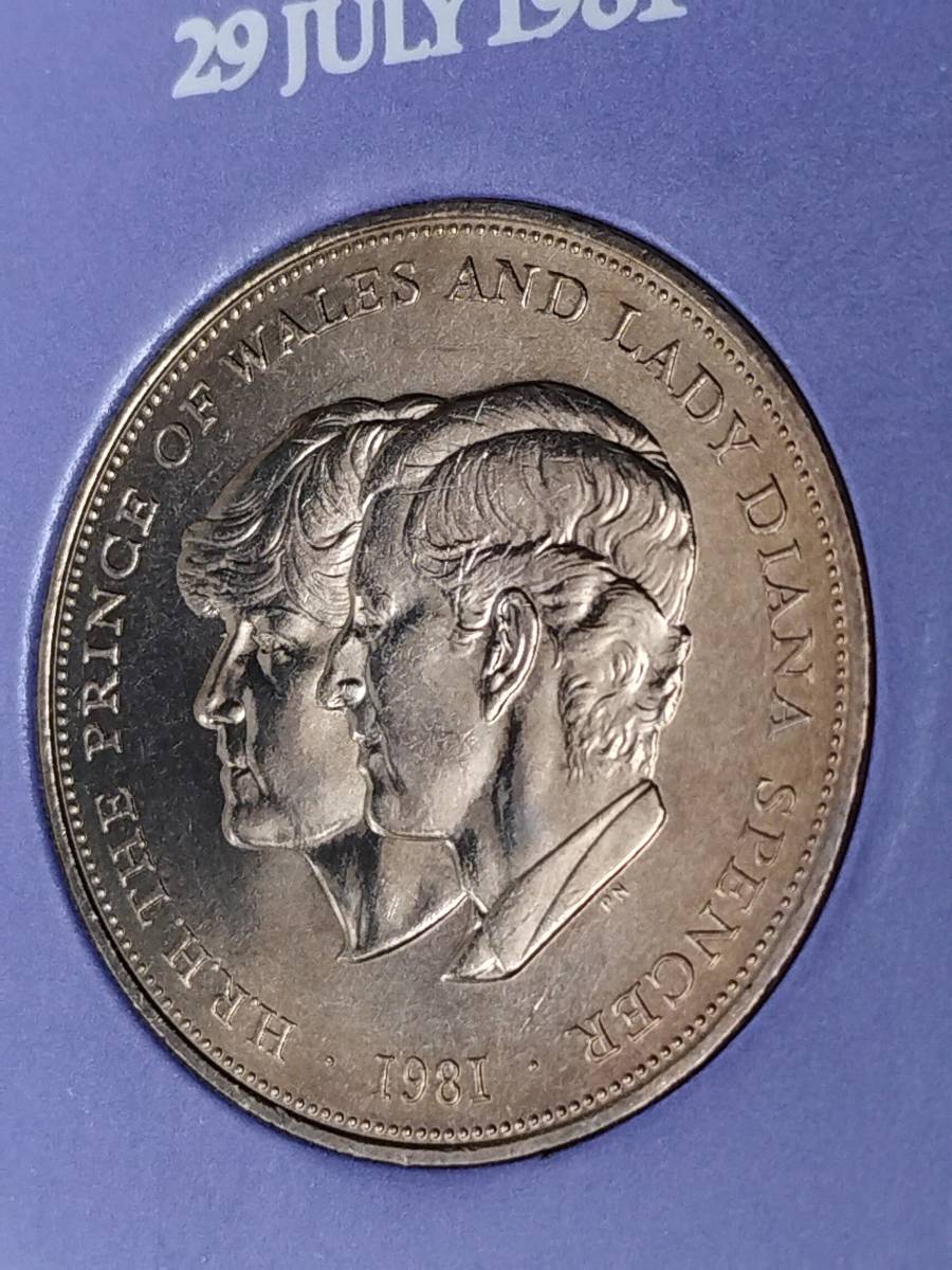 １９８１年『英国王室チャールズ皇太子ご結婚記念コイン』と『記念切手』_画像3
