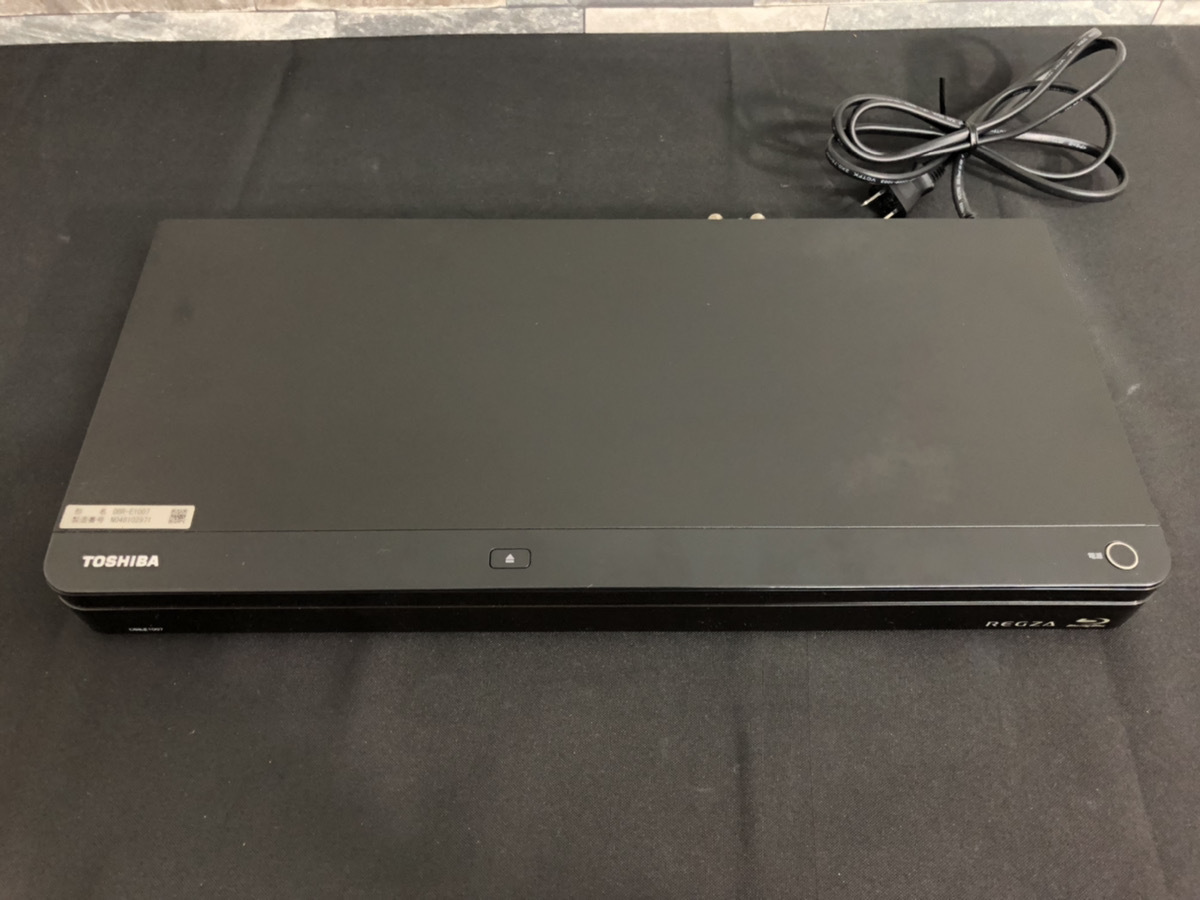 ☆美品☆TOSHIBA/東芝 REGZA ブルーレイディスクレコーダー DBR-E1007☆HDD容量1TB/おまかせダビング/おまかせ自動録画/動作確認済み☆ 美品!REGZA ブルーレイレコーダー DBR-E1007 2017年製 1TB