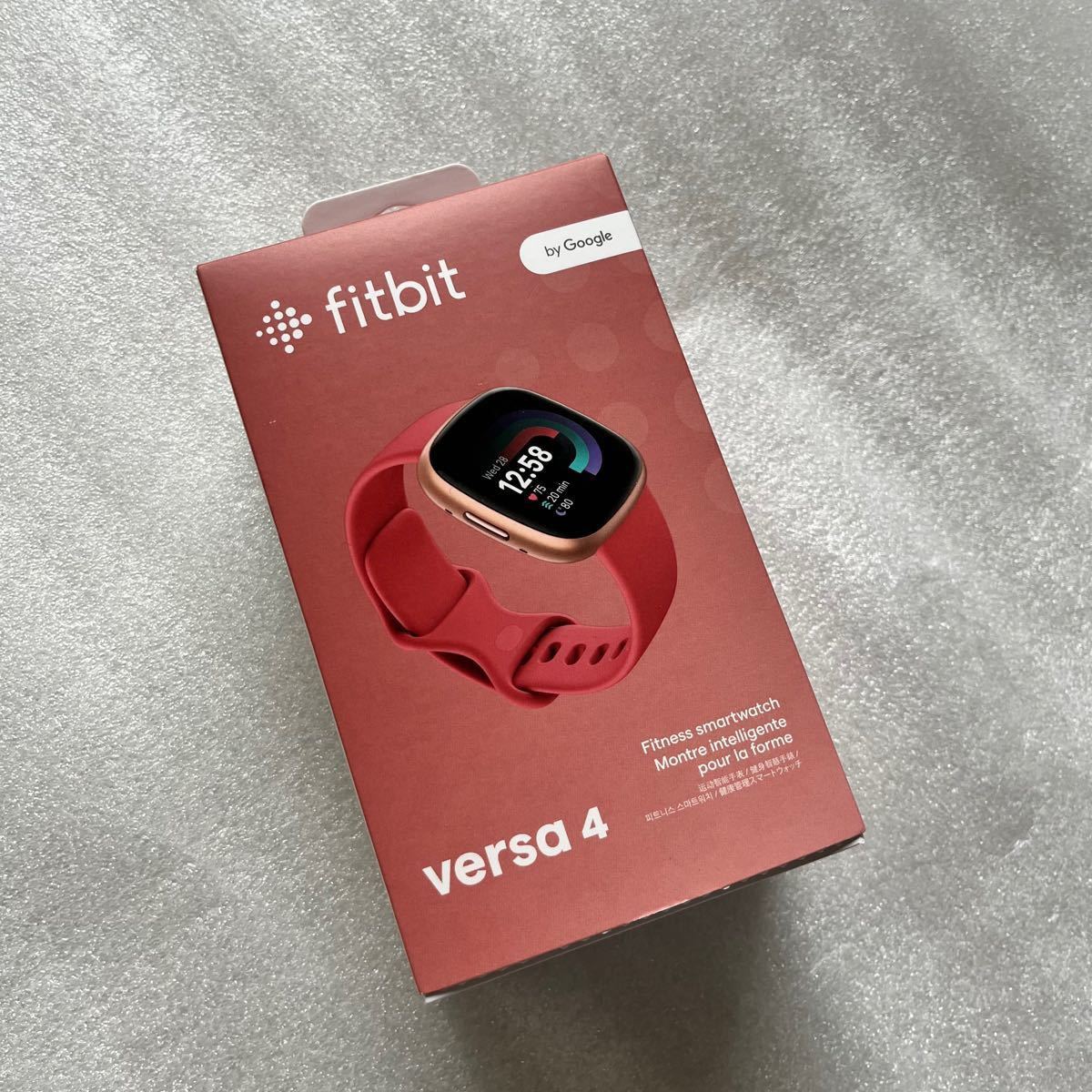 の最新トレンド 美品 Fitbit versa4 スマートウォッチ ゴールド ピンク