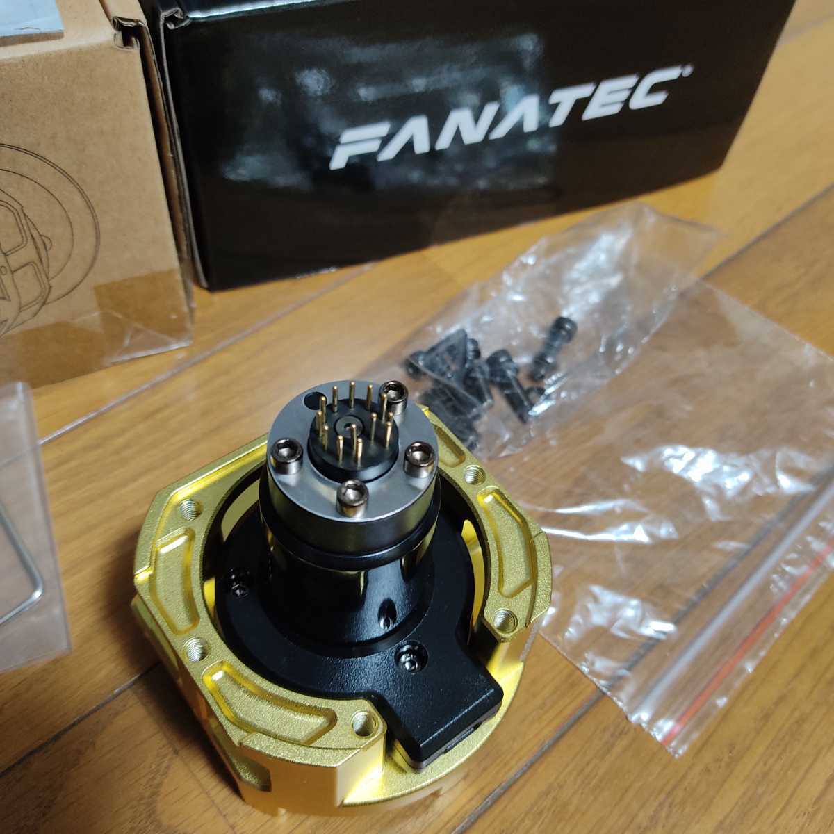 FANATEC PODIUM HUB ファナテック 最上位Hub PC PS 対応 ゲーム ハンコン ステアリングホイール 用 新品近