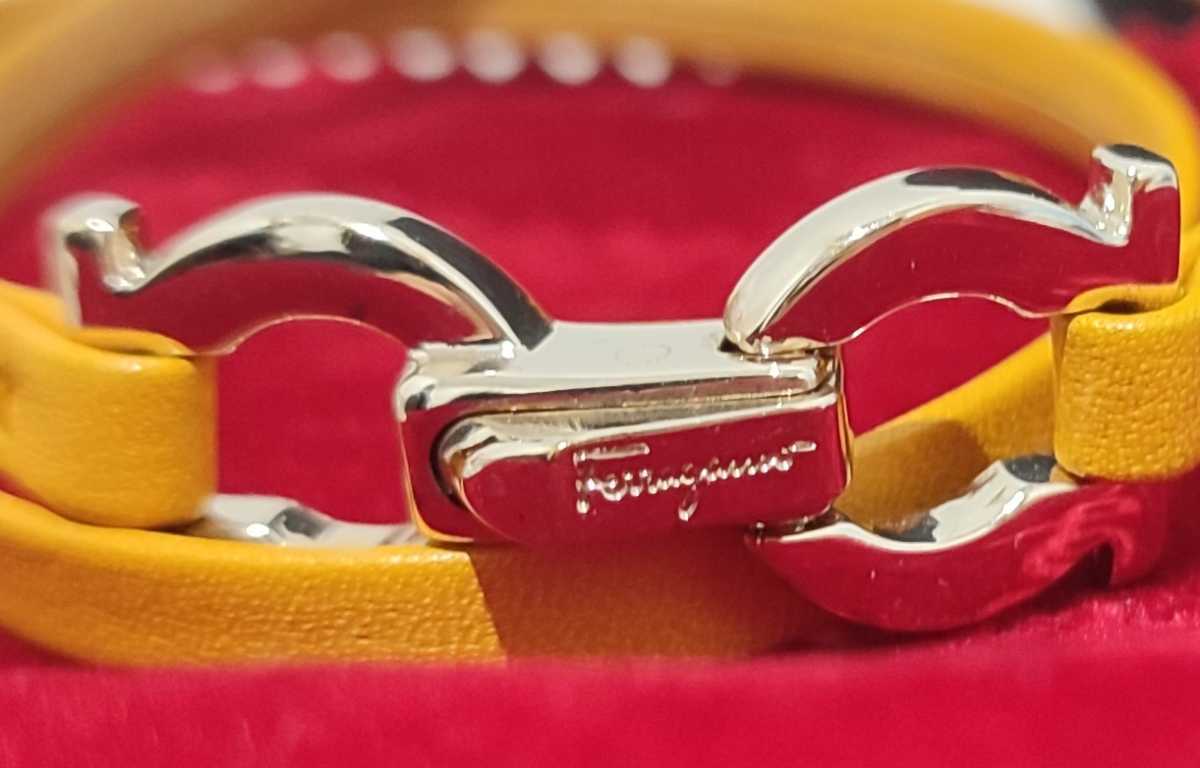 ★ほぼ未使用★Ferragamo フェラガモ ガンチーニ 金具 2重 ブレスレット★箱付き,イタリア製★