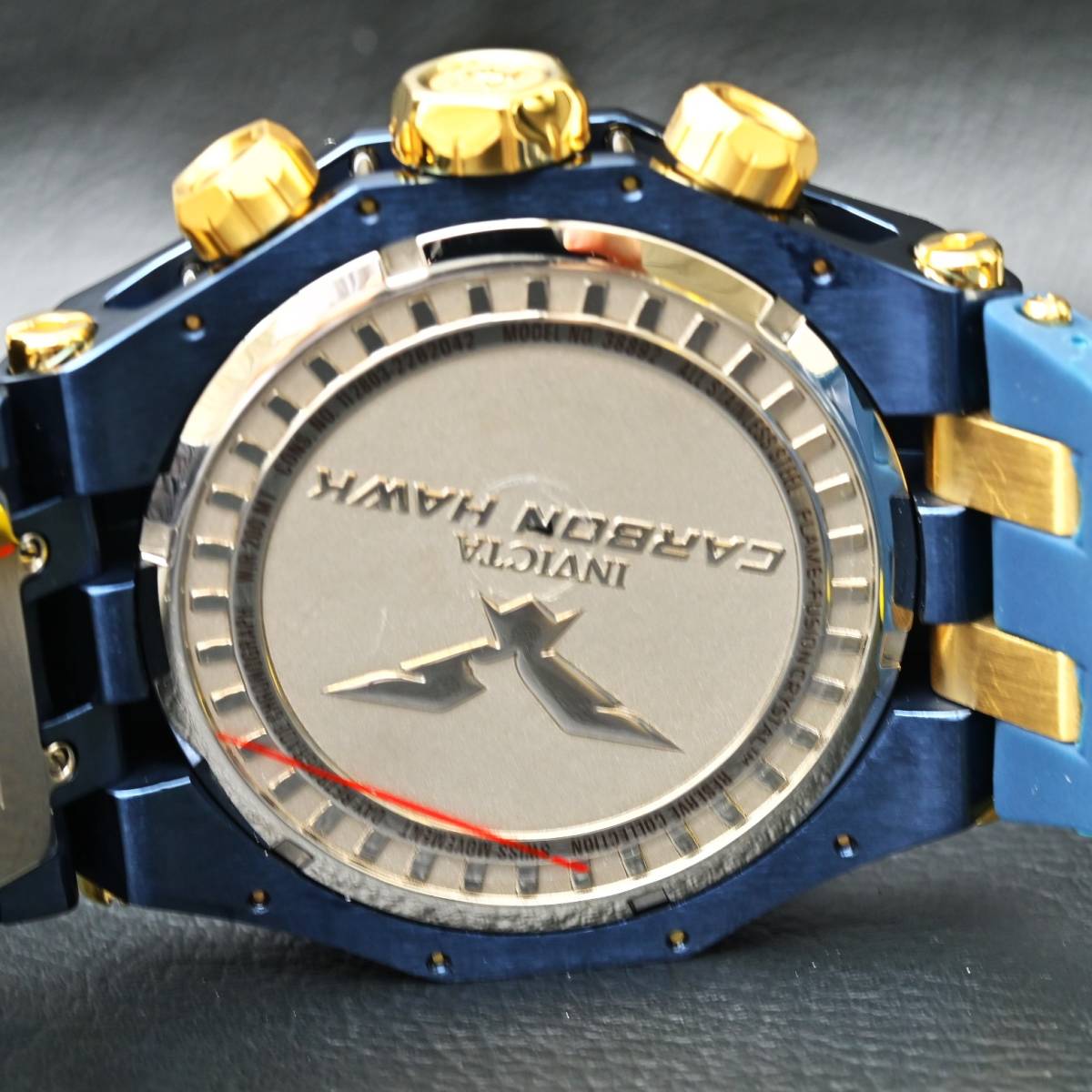 INVICTA インビクタ『Carbon Hawk 38892』★3つのムーブメント搭載★電池式★200ｍ防水★スイス製Mvt★_画像8