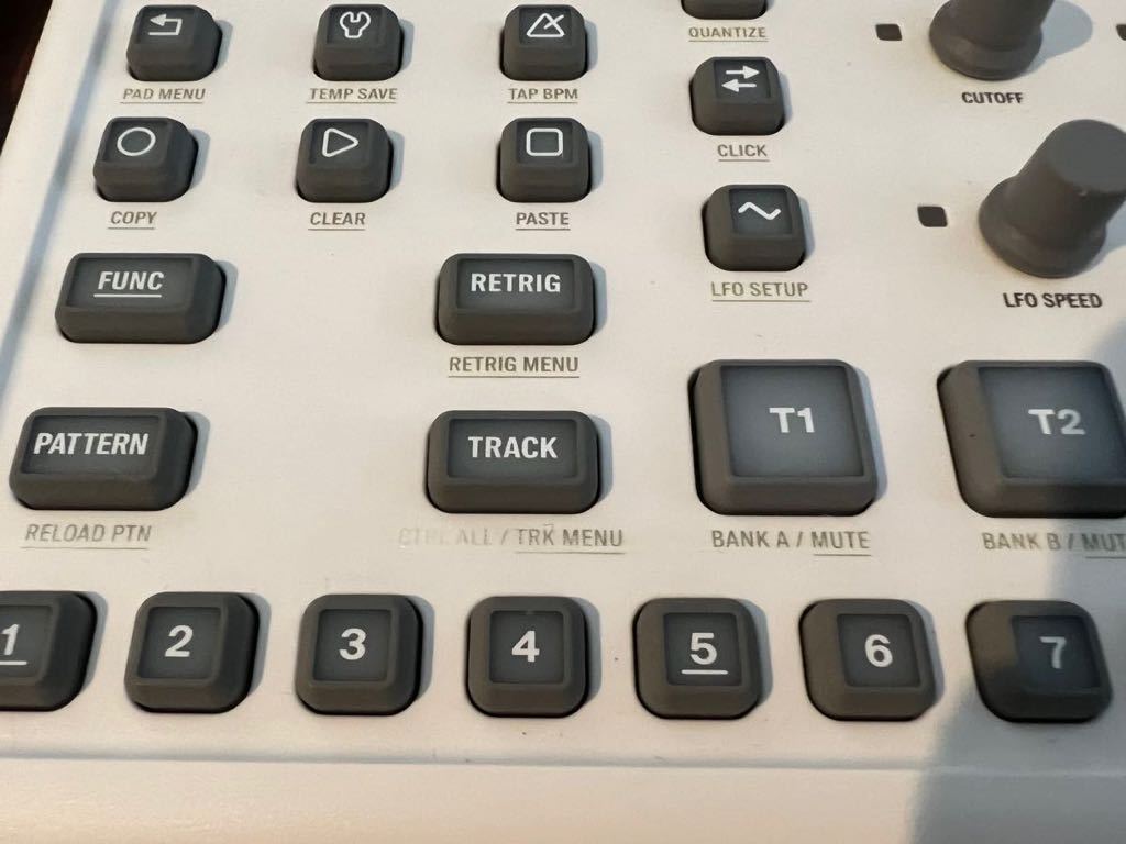 大注目 美品 Model:Samples Elektron Elektron Model:Samples maxmedia