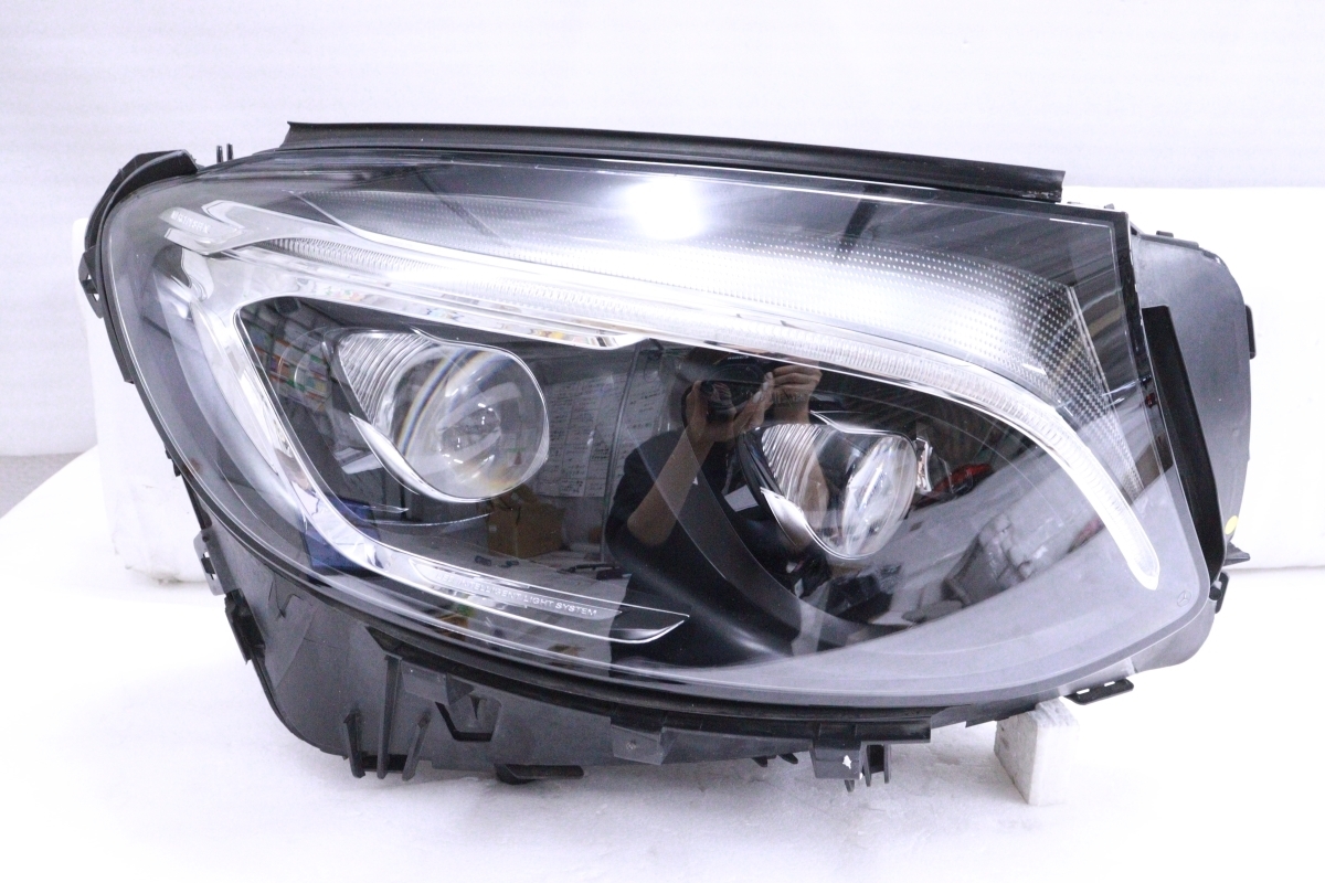 人気ブランド多数対象 2Y-204 美品 前期 LED X253 ベンツGLCクラス 右