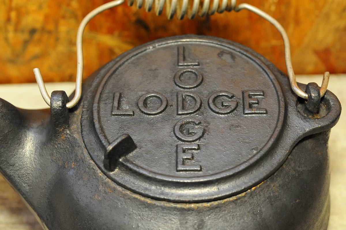 LODGE CROSS WORD TEA KETTLE 4TK2 / ヴィンテージ 鋳鉄製 LODGE CROSS WORD TEA KETTLE 4TK2 / ヴィンテージ 鋳鉄製