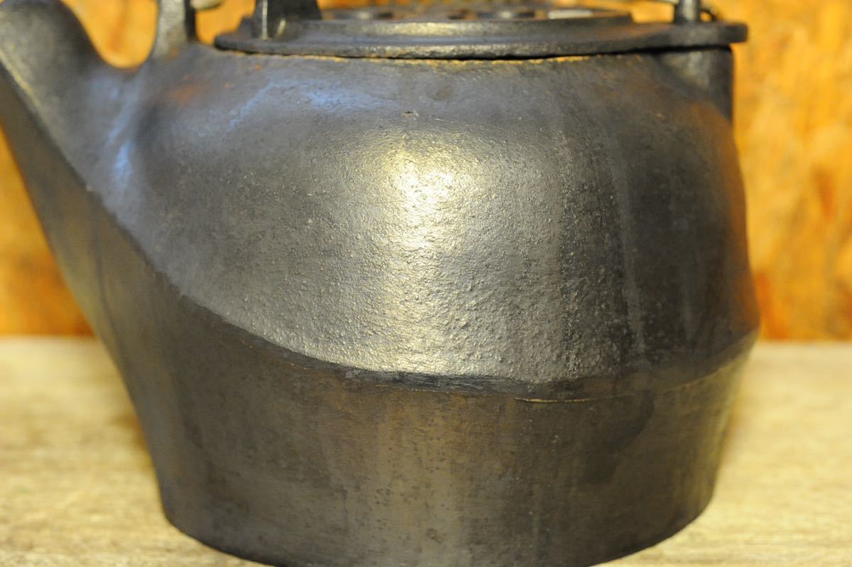 LODGE CROSS WORD TEA KETTLE 4TK2 / ヴィンテージ 鋳鉄製 LODGE CROSS WORD TEA KETTLE 4TK2 / ヴィンテージ 鋳鉄製