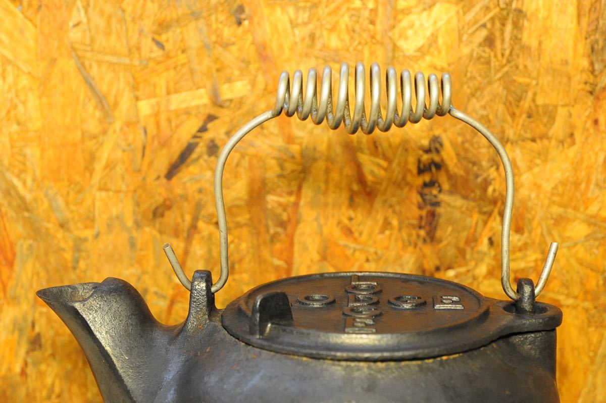 LODGE CROSS WORD TEA KETTLE 4TK2 / ヴィンテージ 鋳鉄製 LODGE CROSS WORD TEA KETTLE 4TK2 / ヴィンテージ 鋳鉄製