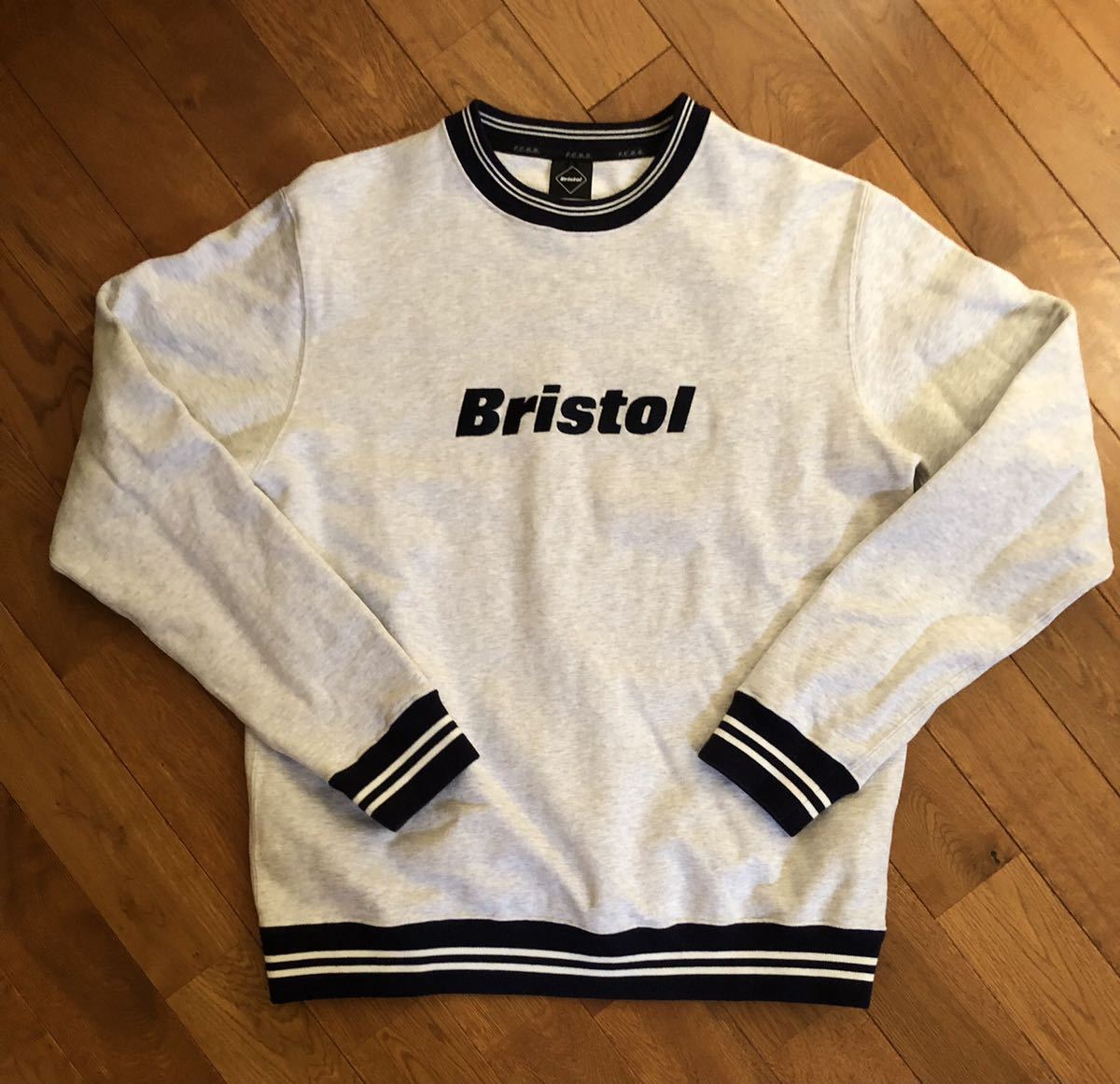 純正卸し売り 22aw 未使用 サイズL fcrb スウェット パーカー f.c.real