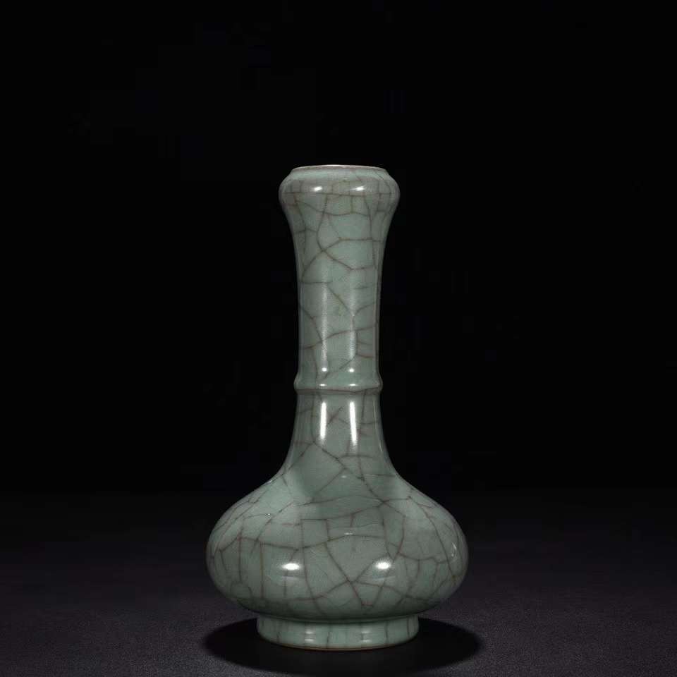 世界的に有名な 宋時代 官窯 緑釉 蒜頭胆瓶 唐物 中国美術 高さ25CM 横15CM【HB215】 宋