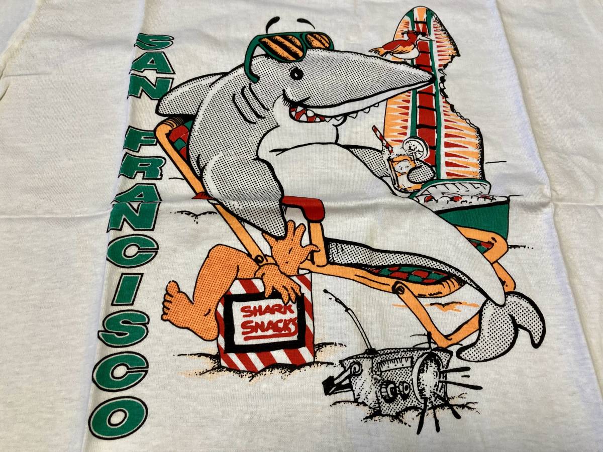 80s 90s ビンテージ デッドストック SHARK SNACKS サメ 鮫 シャーク Tシャツ ビーチ サンフランシスコ シングルステッチ サーフィン 2_画像2