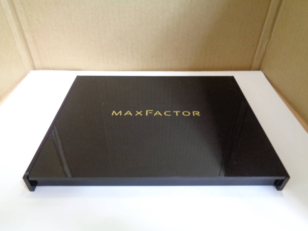 Красота 24 Цветовые набор MAXFACTOR MAX FACTREAT