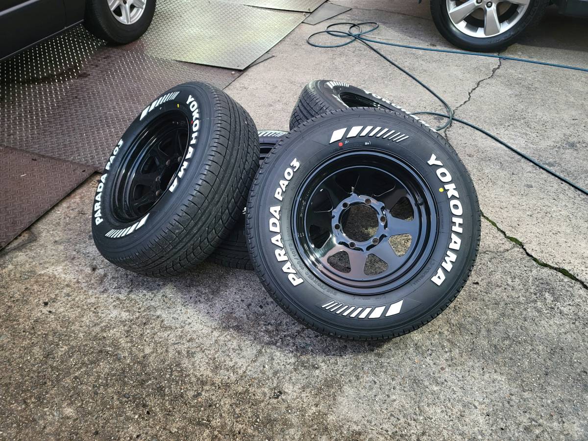 15インチ 7.0J +5 215/70R15 ヨコハマ パラダ 美品 4本！ 新古品