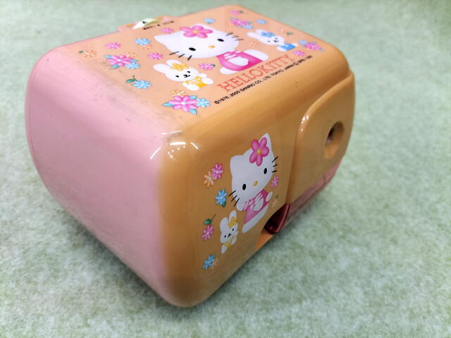  Junk Aska Hello Kitty - электрический точилка P120... person 