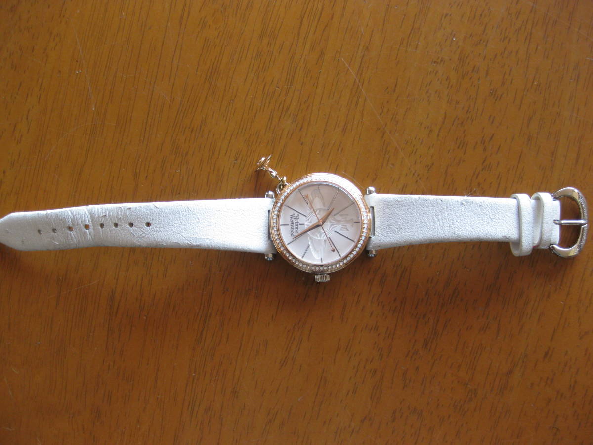 新品 未使用タグ付き ヴィヴィアンウエストウッド 腕時計 VV006RSWH 