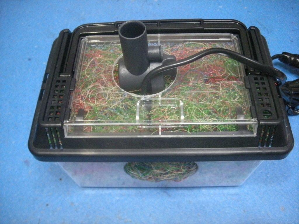 池用　 殺菌灯BOX ワイド　 殺菌灯15W　30W対応　 モーター アオコ白点キャッチャー付き　13_付属の　ポンプと専用プレフィルターです。