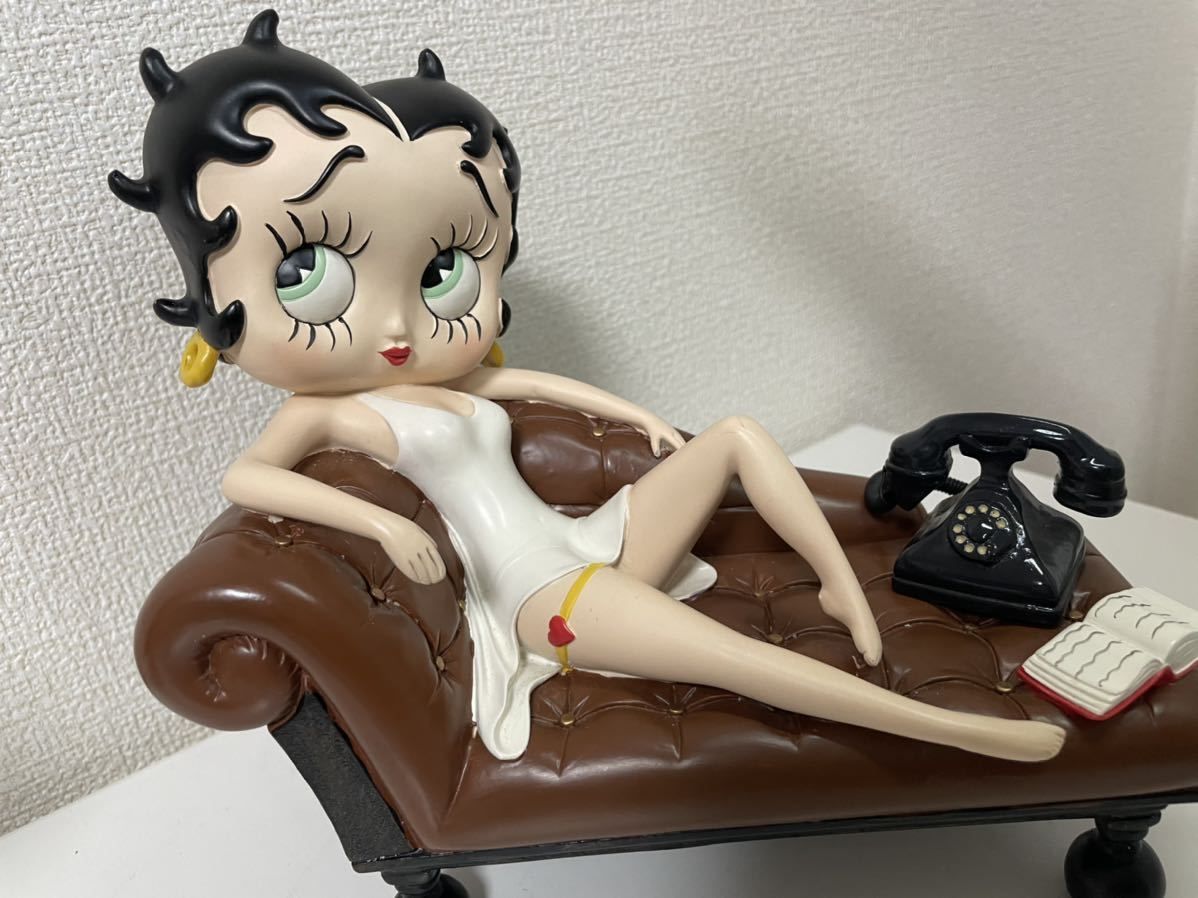 レア】BETTY BOOP ベティちゃん ソファでのくつろぎ フィギュア-