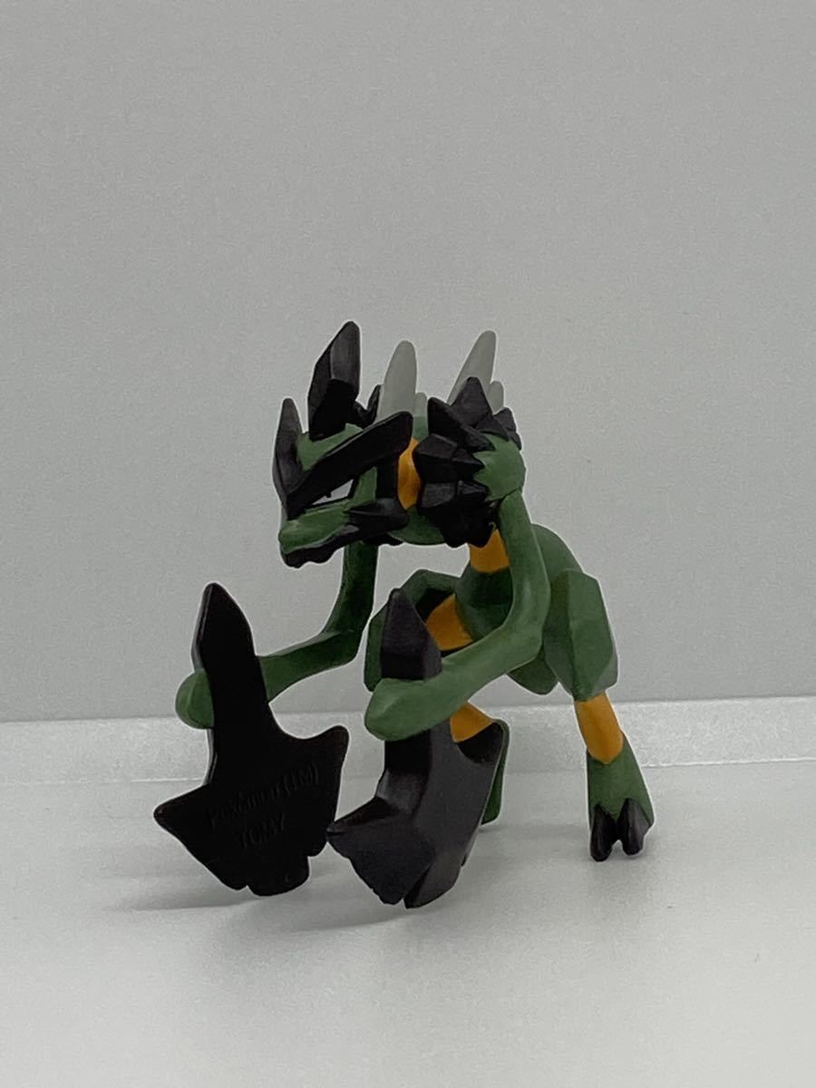 ポケモン フィギュア モンコレ 色違いリペイント バサギリ ポケモン フィギュア モンコレ 色違いリペイント バサギリ