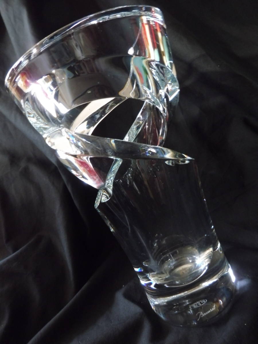 新品 バカラ グラス Baccarat フラワーベース トルネード クリスタル