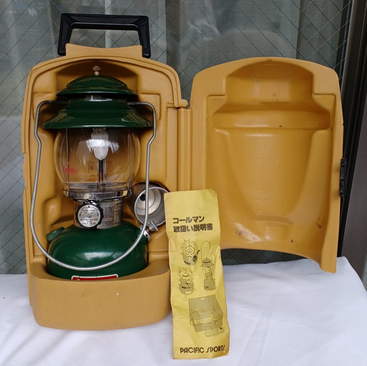 希少・美品】コールマン ヴィンテージランタン200A700(赤) 76年6月製