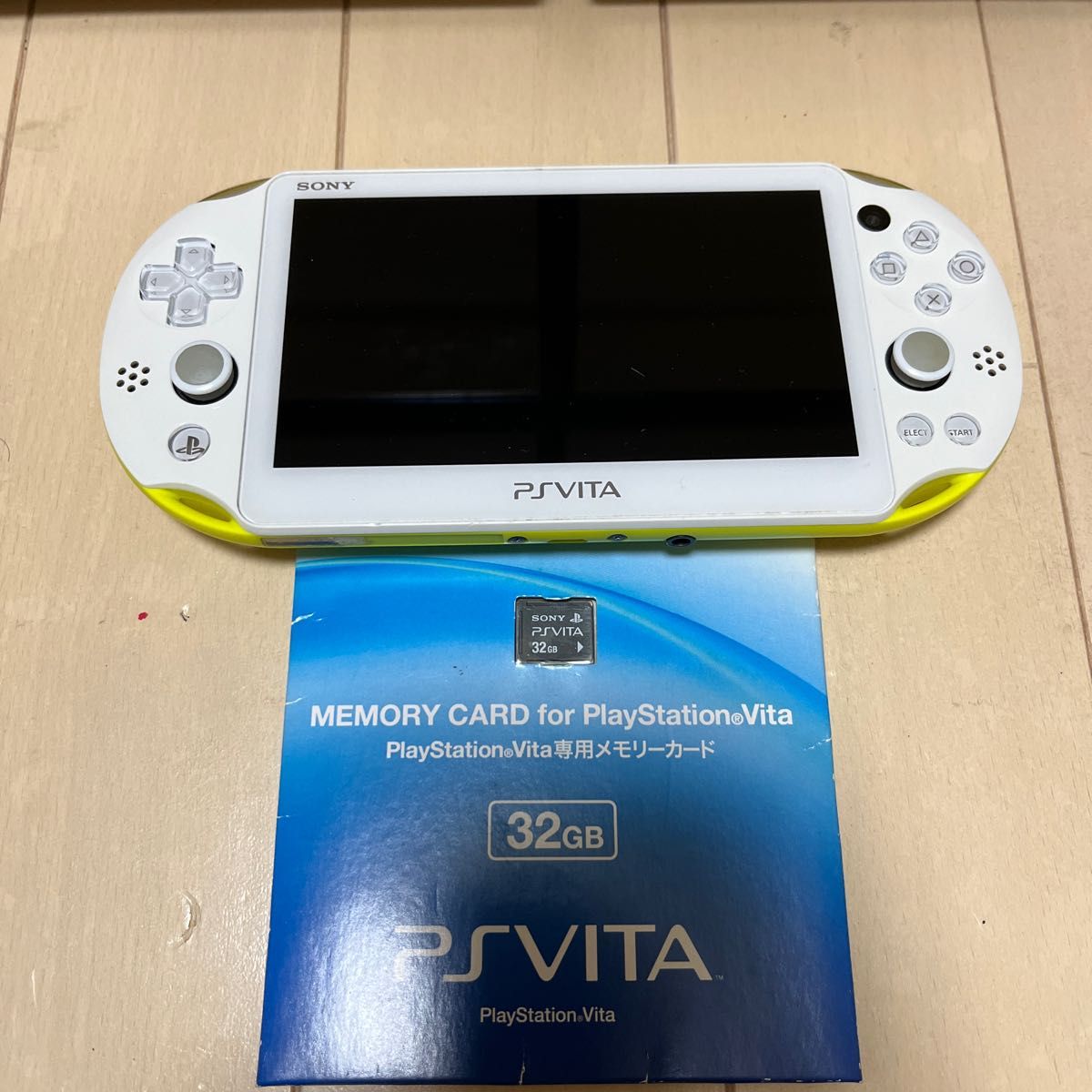PS Vita PCH-2000 SONY PlayStation Vita ソニーメモリーカード 32GB 