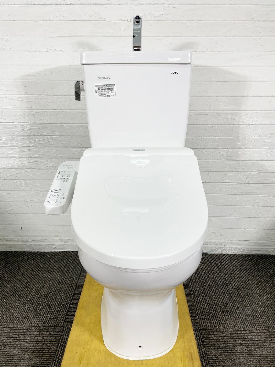 直接引取り限定 MTB12 モデルR展示設置品 TOTO TCF2222 トイレ 壁排水 取付金具付き