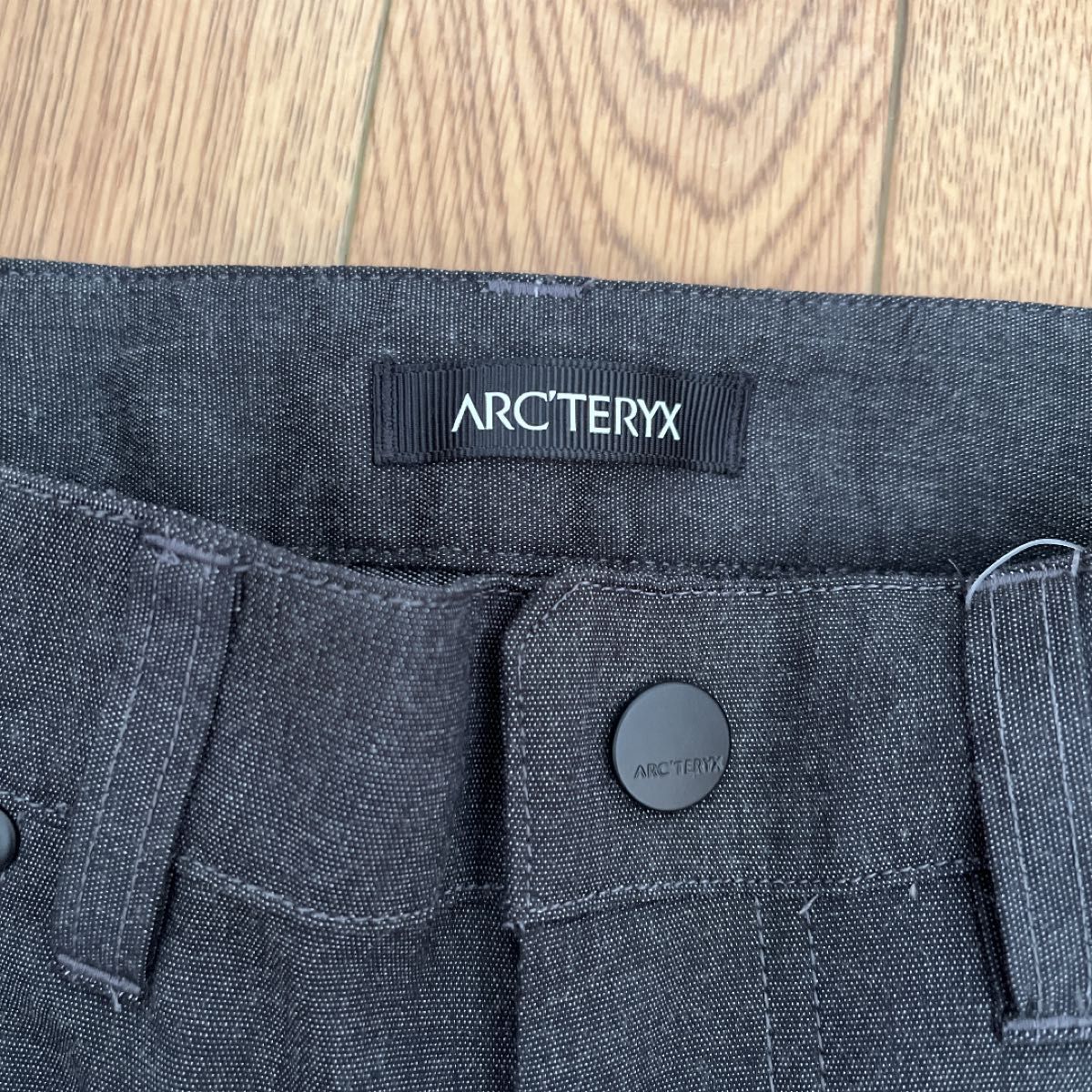 ARC'TERYX アークテリクス Phelix Short 9.5 Mens ショートパンツ　メンズ　ネイビー　ハーフパンツ