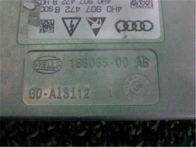  Audi original Audi A8 { 4HCDRF } left light control unit P70100-20010371