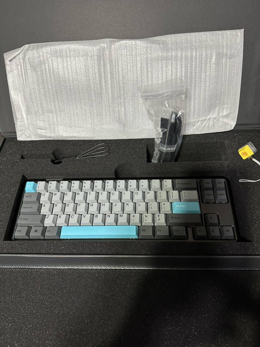 有名人芸能人】 PBT Sub Dye 65% LED White Moonlight 2-68 Sword