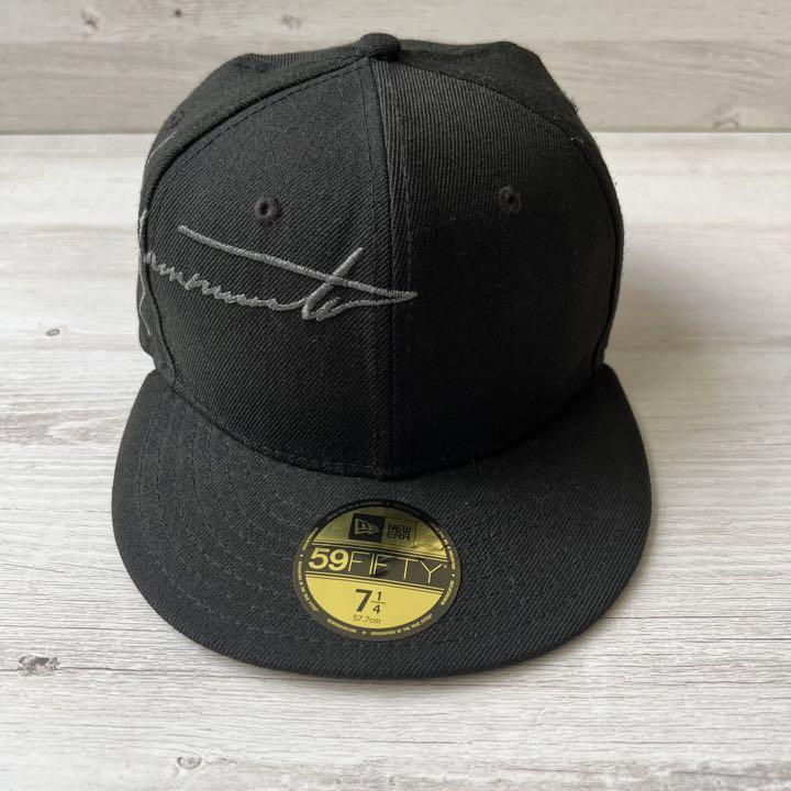 ヨウジヤマモト × NEW ERA 6パネルキャップ ロゴ 刺繍 7 1/4 ヨウジヤマモト × NEW ERA 6パネルキャップ ロゴ 刺繍 7 1/4