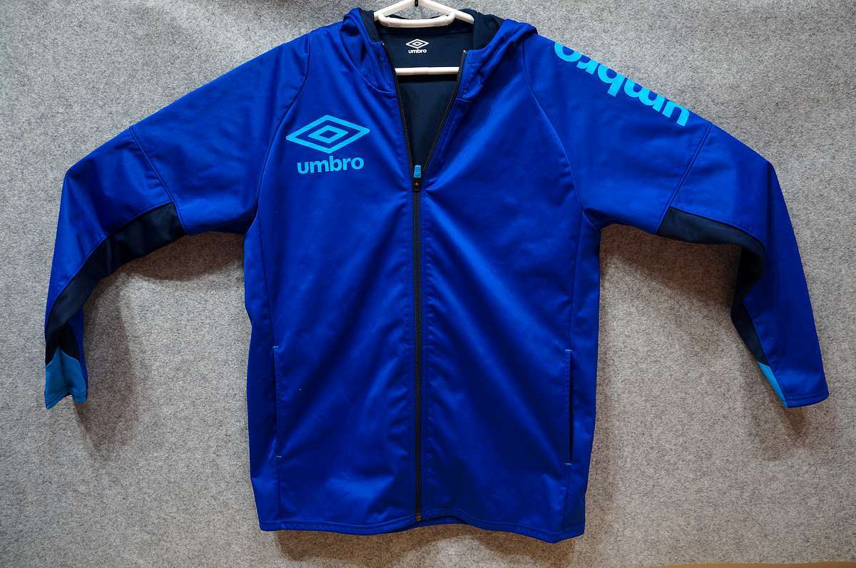 アンブロ UMBRO サッカー フットサル ウィンドブレーカー 普段着 長袖 [サイズ: L /カラー: 写真参照]