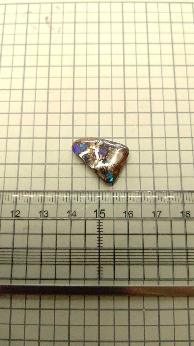 No.534 ボルダーオパール大 遊色効果 シリカ球 10月の誕生石 天然石 ルース 蛋白石jewelry opal ジュエリー 宝石_画像9