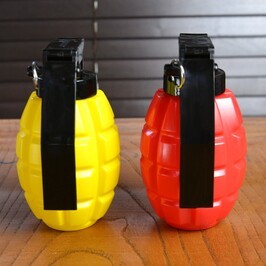 調味料入れ 手榴弾 プラスチック 赤 黄 2個セット コンディメント ディスペンサー ハンドグレネード MK2 パイナップルの画像3