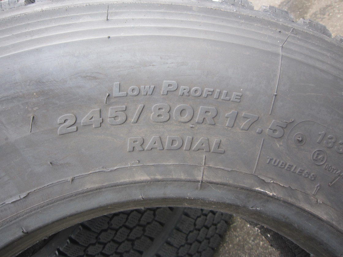 G444☆ブリヂストン　W900　245/80R17.5　133/131J　6本セット　再生　_画像5